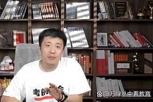 机器般稳定！莱昂纳德半场两分6投全中拿下12分 各种单打轻松写意